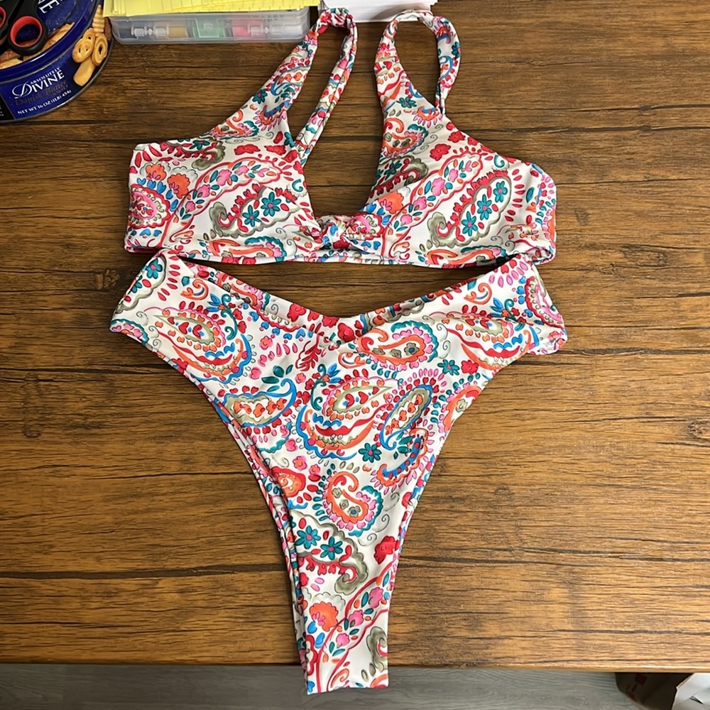 Amazon Paisley Bikini Set Knot Front High Leg Thong Two‎ Piece Swimsuit- M